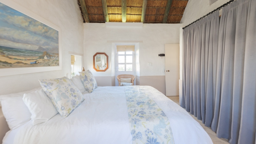 4 Bedroom Property for Sale in Struisbaai Western Cape